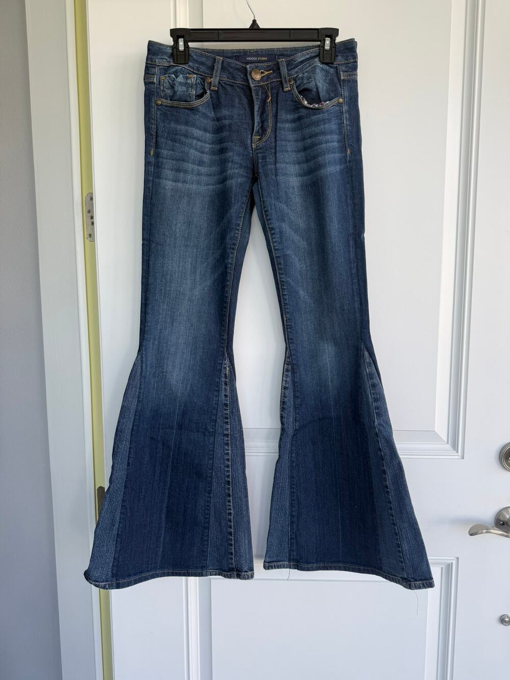 Vigoss Wide Flare Jeans Size 27 Medium Wash – Custom Altered